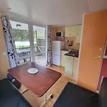 L'oree Des Cevennes Кемпинг Saint-Jean-de-Valeriscle